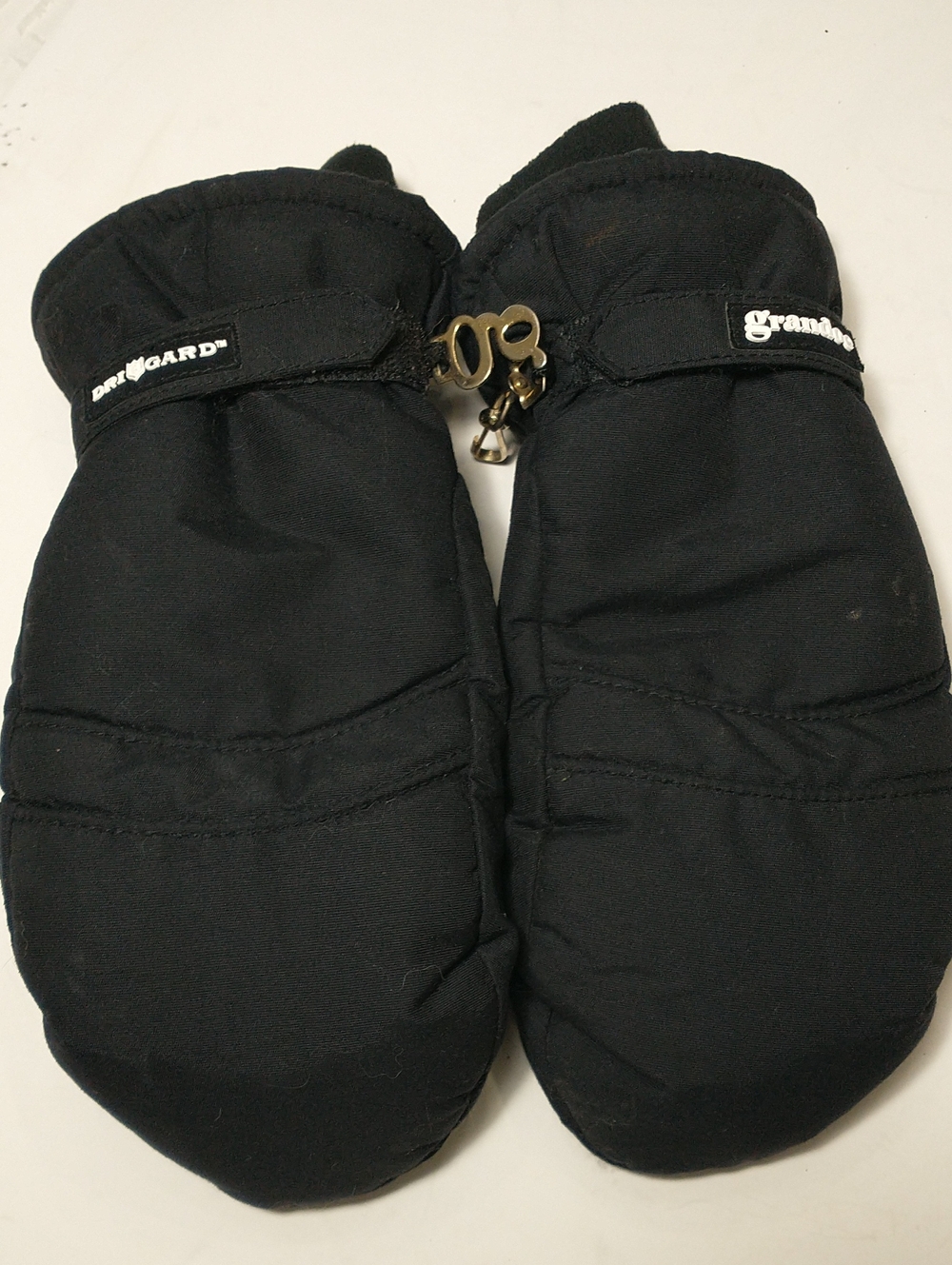 Grandoe Dri Gard Waterproof Tech Black Horizon Ski Mittens, Women's L, Insulated